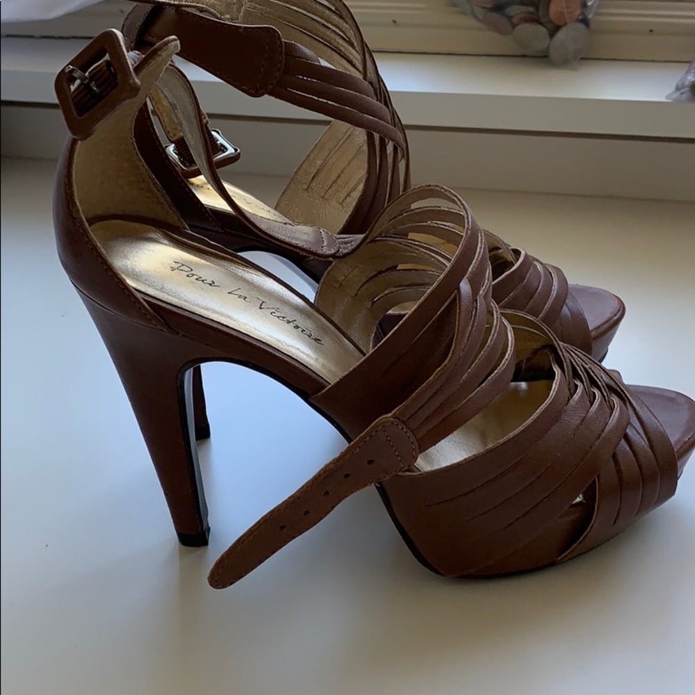 Shoes - Picture 3 of 4